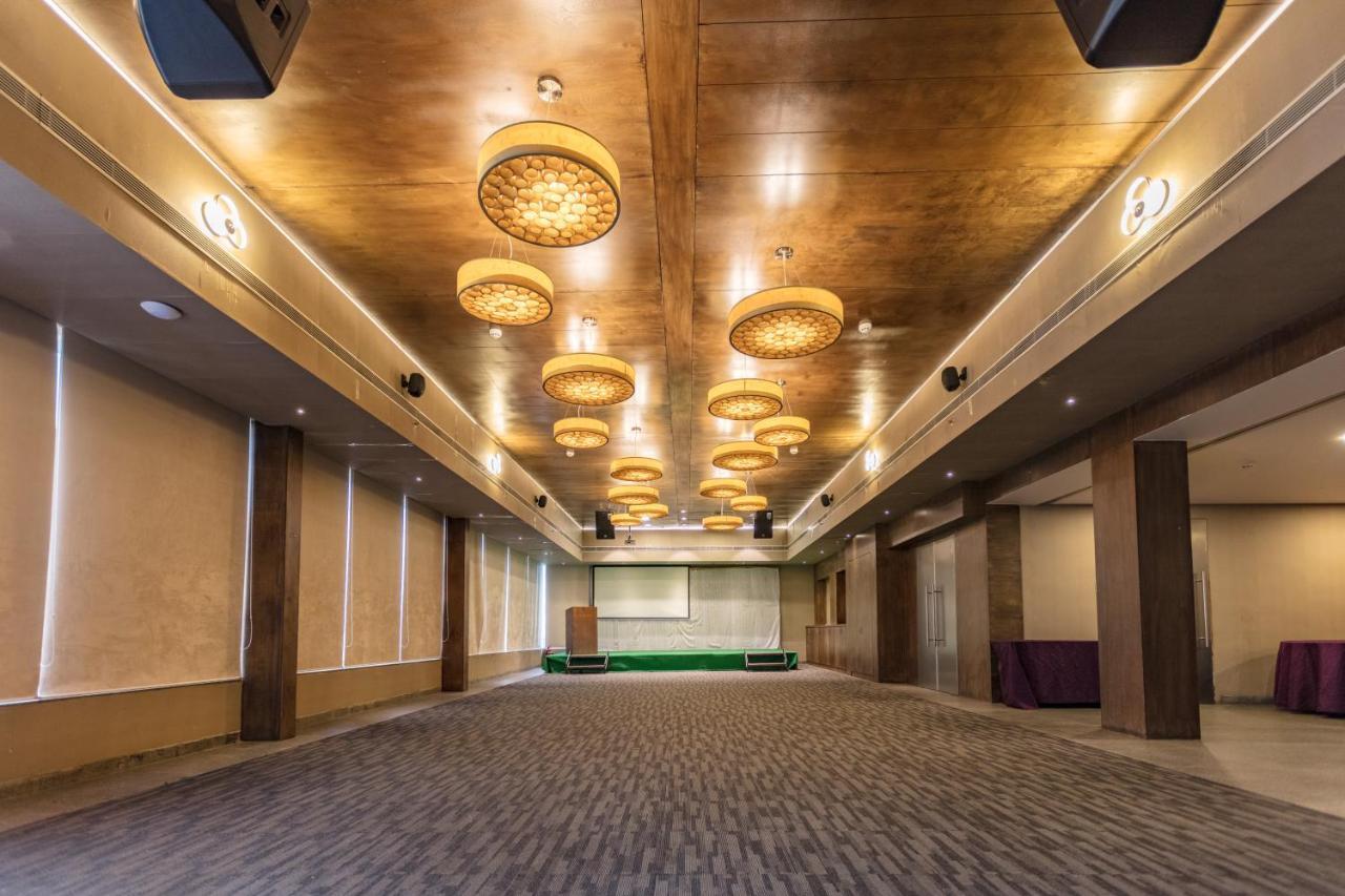 Hotel Aira Віджаявада Екстер'єр фото